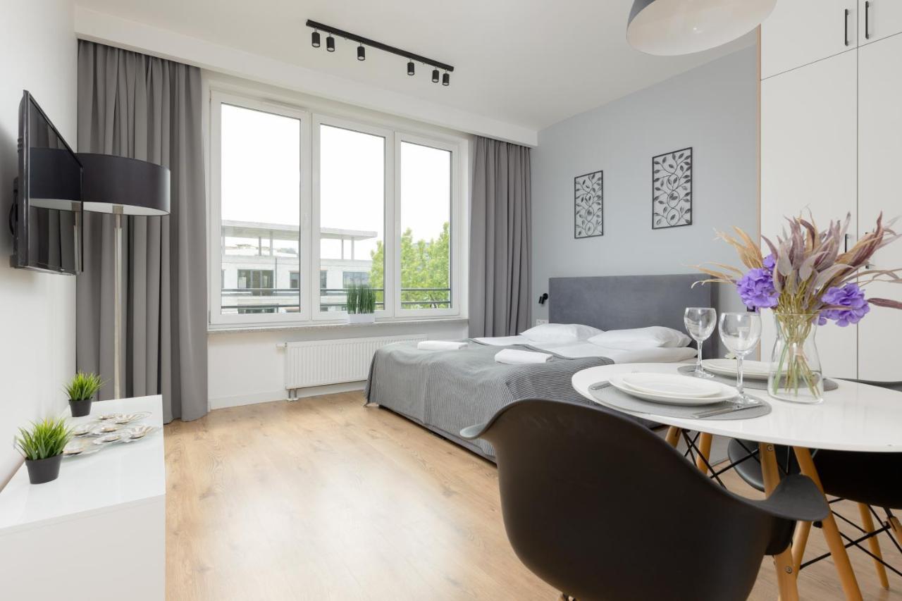 Wola Pet-Friendly Apartments With Ac Slawinska By Noclegi Renters Warszawa Exteriör bild