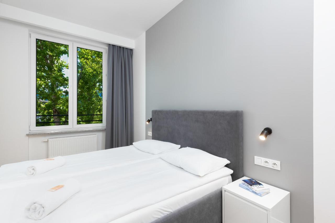 Wola Pet-Friendly Apartments With Ac Slawinska By Noclegi Renters Warszawa Exteriör bild