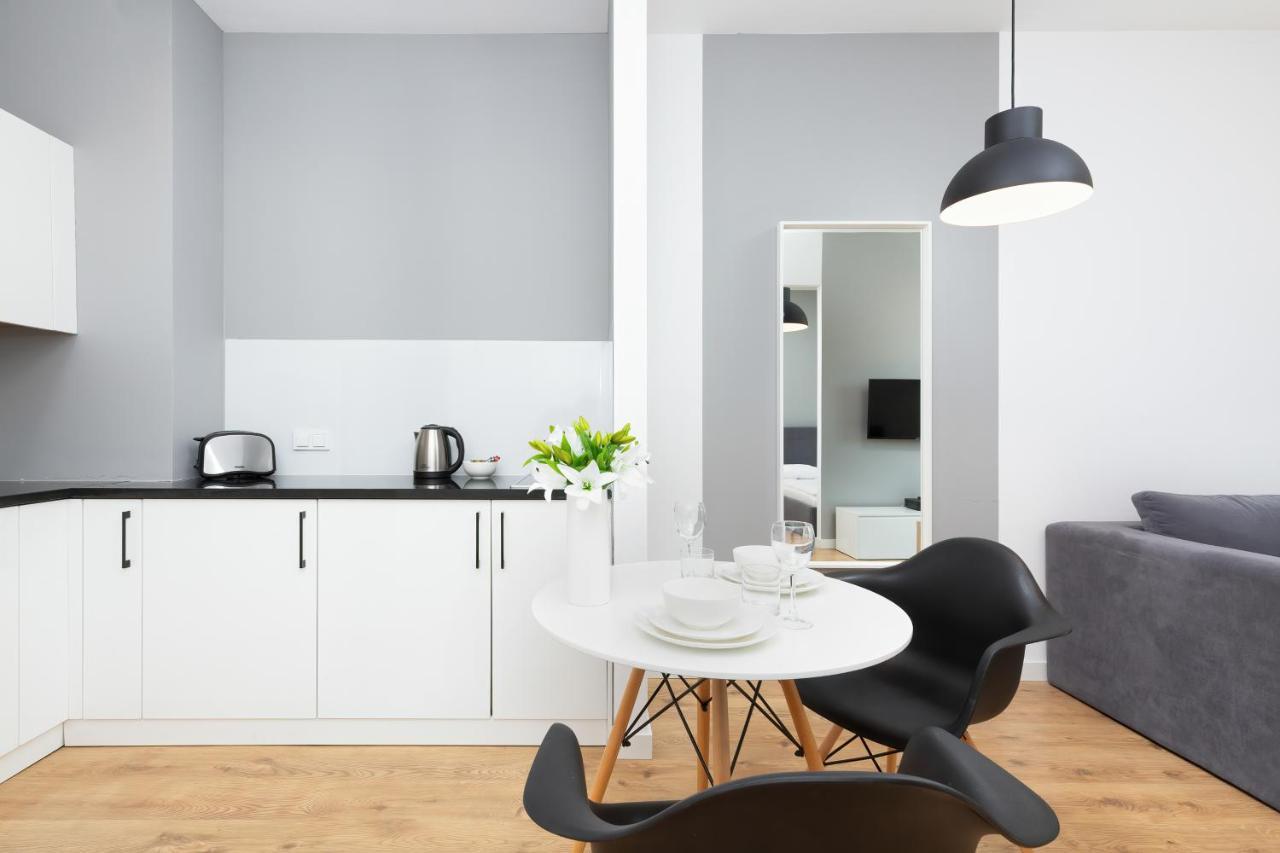 Wola Pet-Friendly Apartments With Ac Slawinska By Noclegi Renters Warszawa Exteriör bild