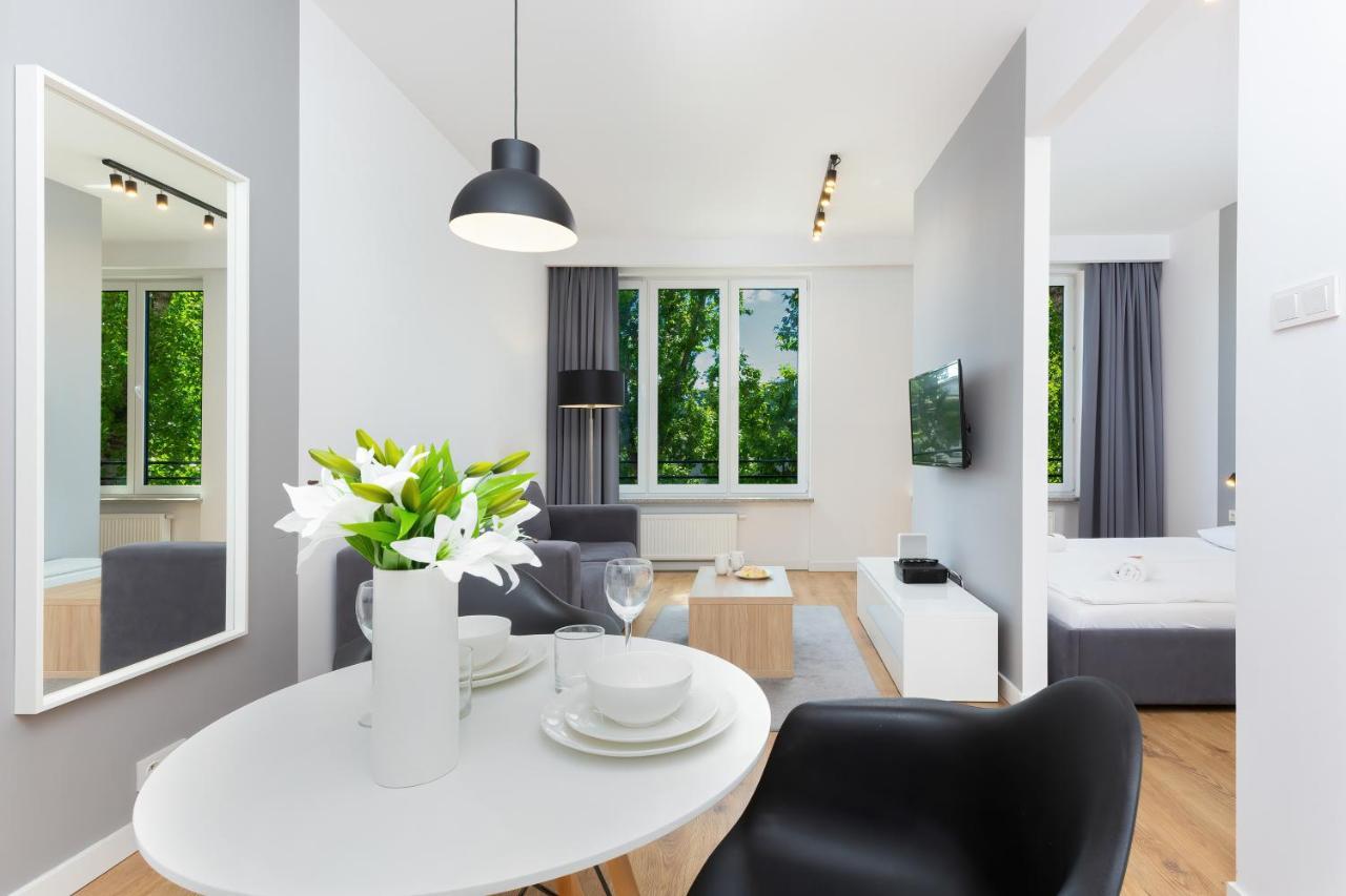 Wola Pet-Friendly Apartments With Ac Slawinska By Noclegi Renters Warszawa Exteriör bild