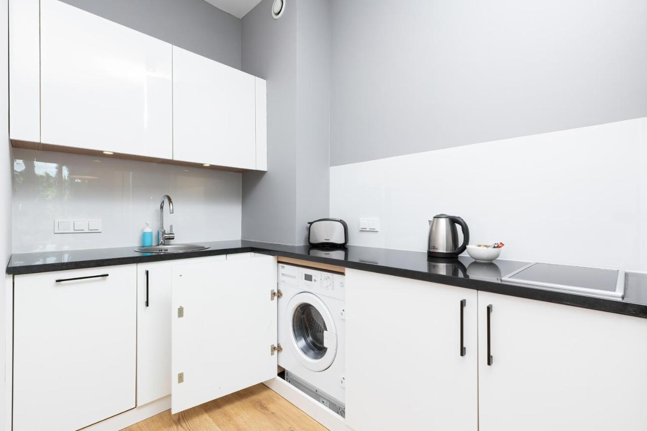 Wola Pet-Friendly Apartments With Ac Slawinska By Noclegi Renters Warszawa Exteriör bild